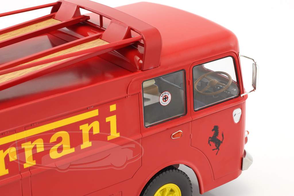 Fiat Bartoletti 306/2 Racing transporter Ferrari JCB Racing rood 1:18 Norev