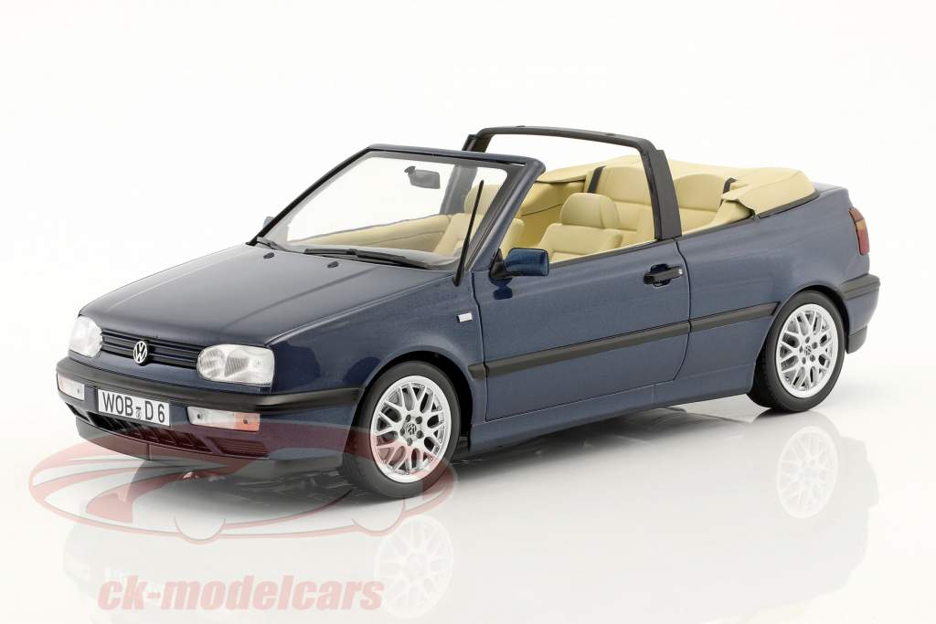Volkswagen VW Golf 3 cabriolet année de construction 1995 bleu foncé métallique 1:18 Norev