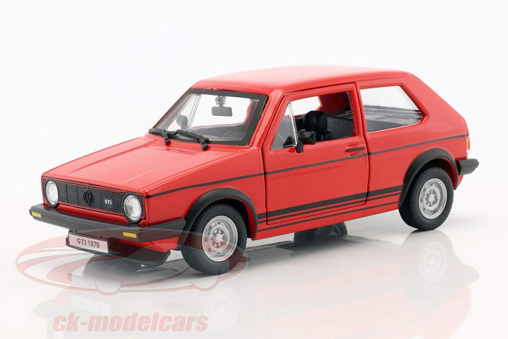 Volkswagen VW Golf Mk1 GTI anno di costruzione 1979 rosso 1:24 Bburago