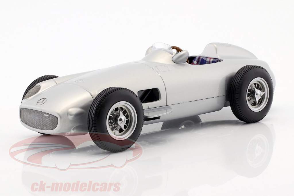 Mercedes-Benz W196 Plain Body Edition formula 1 1954/1955 1:18 iScale