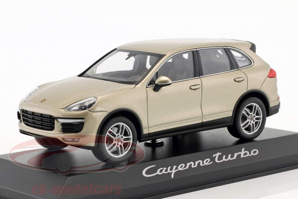Porsche Cayenne Turbo Anno 2014 oro 1:43 Minichamps