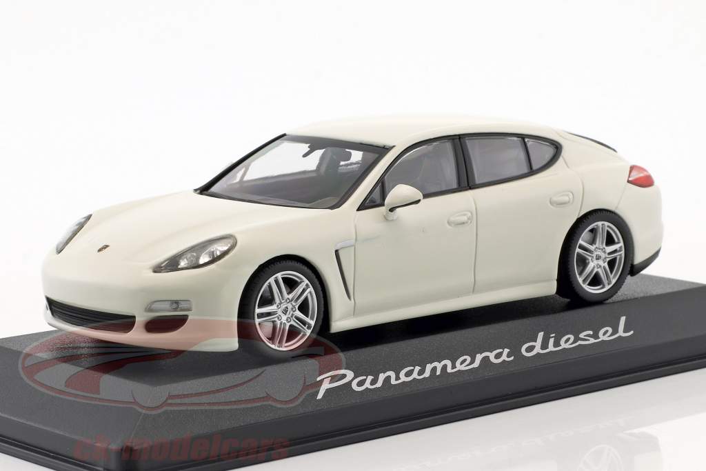 Porsche Panamera Diesel 2012 carrera wit 1:43 Minichamps