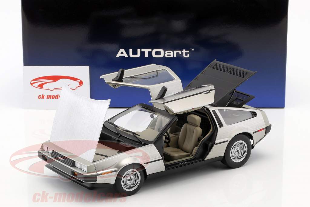DeLorean DMC-12 year 1981 matt silver 1:18 AUTOart