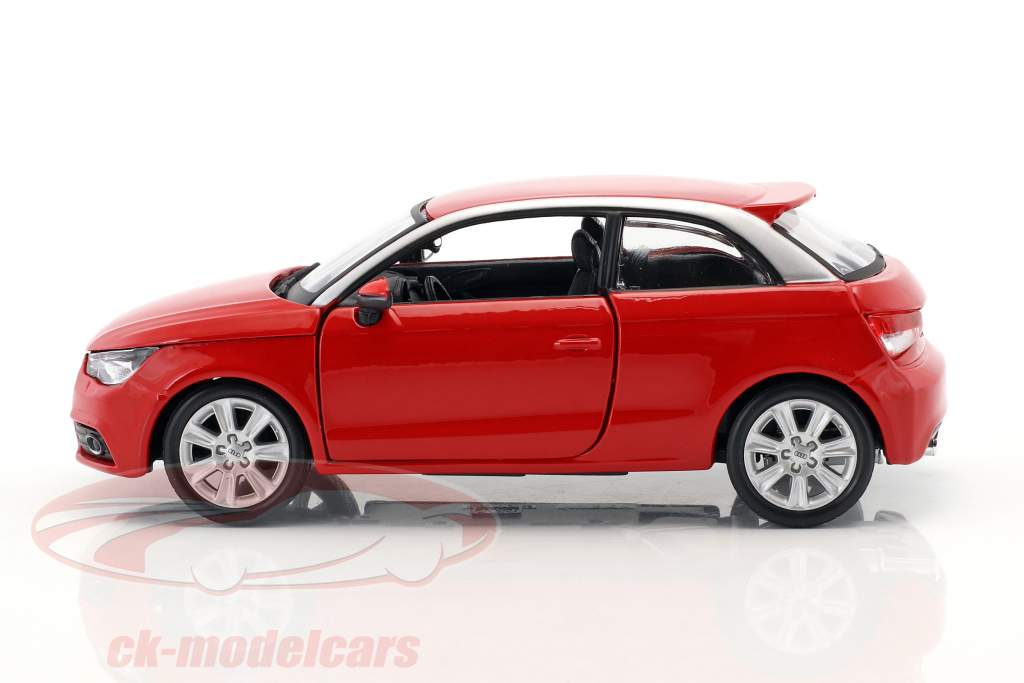 Audi A1 (8X) rød 1:24  Bburago