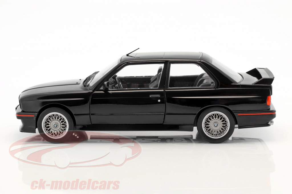 BMW M3 E30 Sport Evolution Bouwjaar 1990 zwart 1:18 Solido