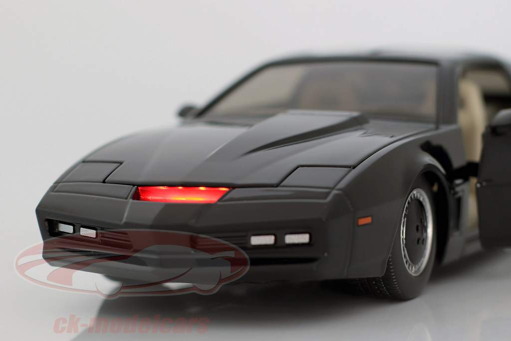 Pontiac Firebird K.I.T.T. série de TV Knight Rider (1982-1986) preto 1:24 Jada Toys
