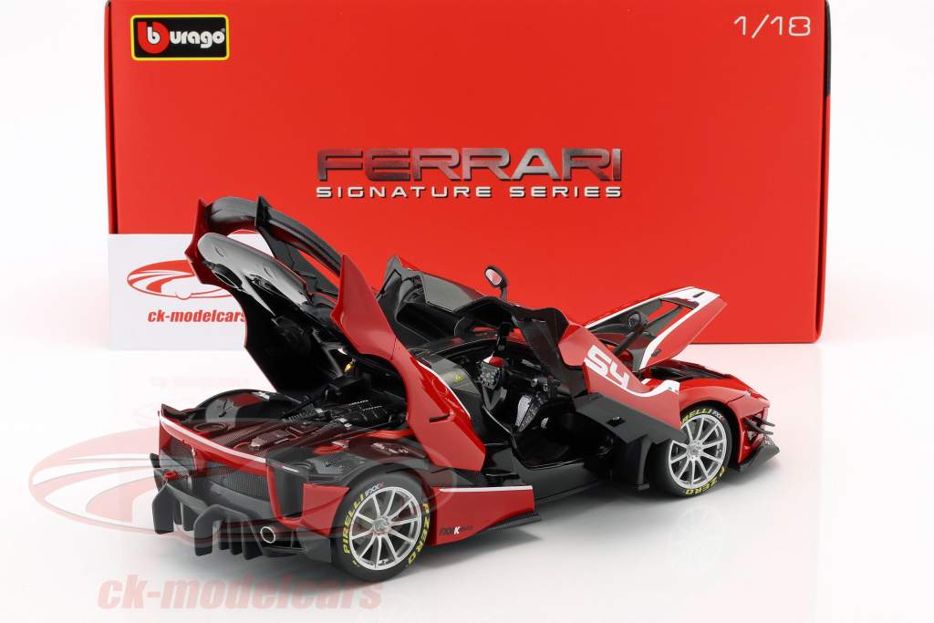 Ferrari FXX-K Evoluzione #54 rojo 1:18 Bburago Signature