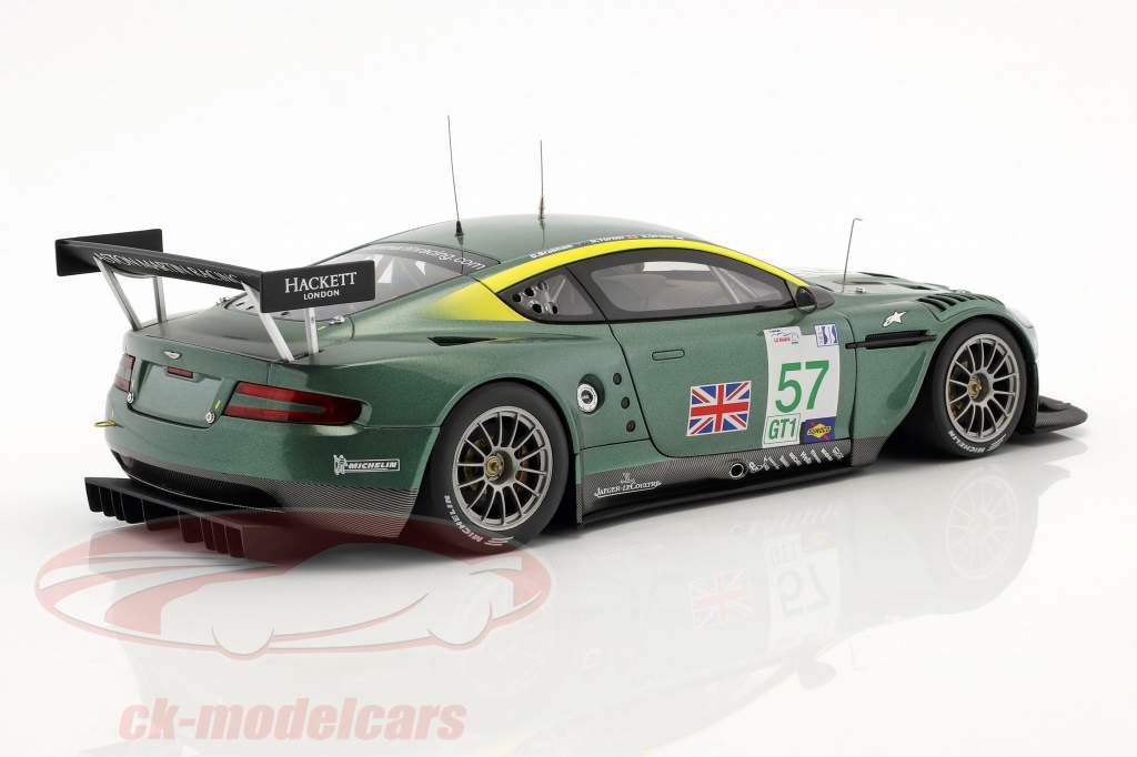 1/18 AUTOart アストンマーチン DBR9 GT1 2005 1/18 AUTOart アストンマーチン DBR9 GT1 2005