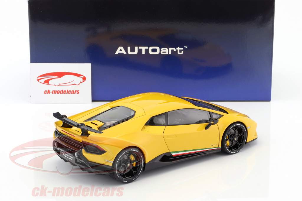 Lamborghini Huracan Performante Bouwjaar 2017 parel geel 1:18 AUTOart