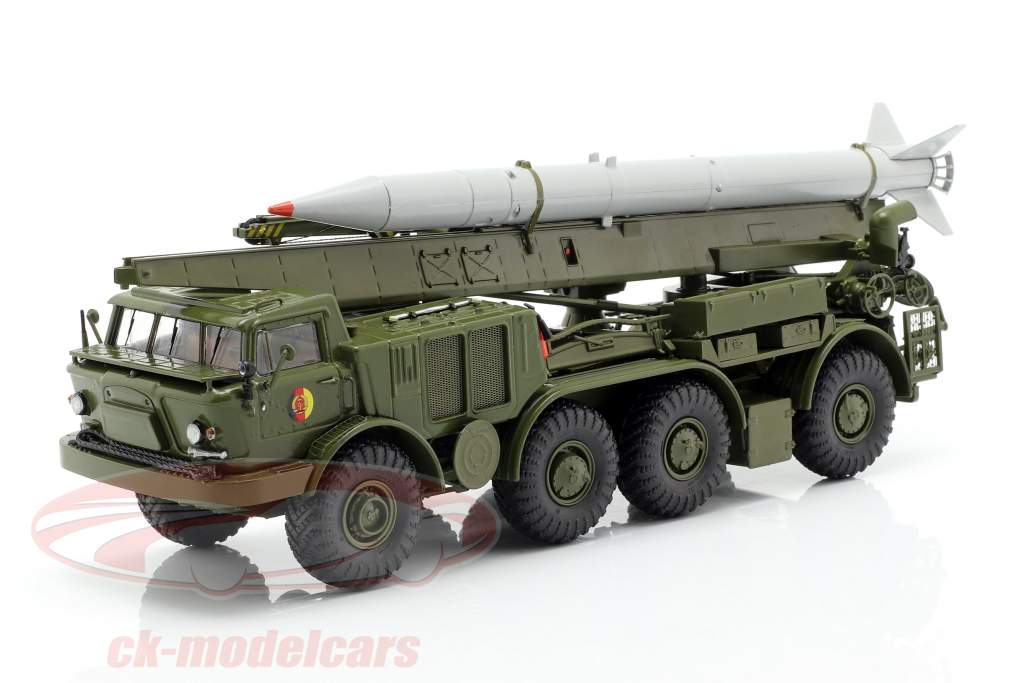 ZIL 135 (BAZ 135) NVA Raket transportvoertuig olijf / grijs 1:43 PremiumClassiXXs