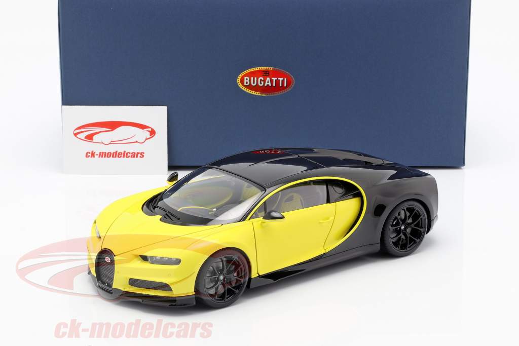 Bugatti Chiron Construction year 2017 yellow / black 1:18 AUTOart