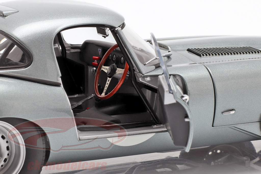 Jaguar Lightweight E-Type とともに リムーバブル トップ 築 2015 銀 1:18 AUTOart