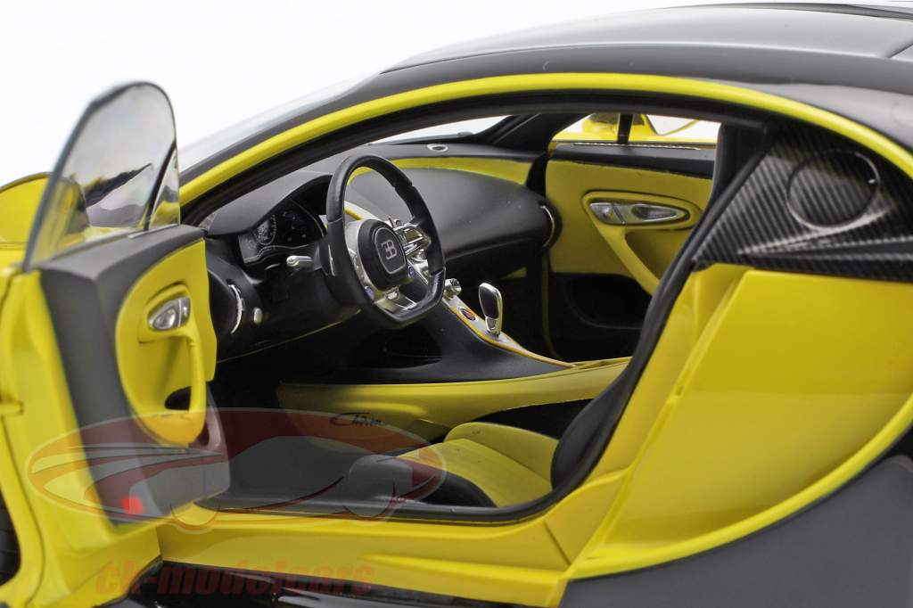 Bugatti Chiron anno di costruzione 2017 giallo / nero 1:18 AUTOart