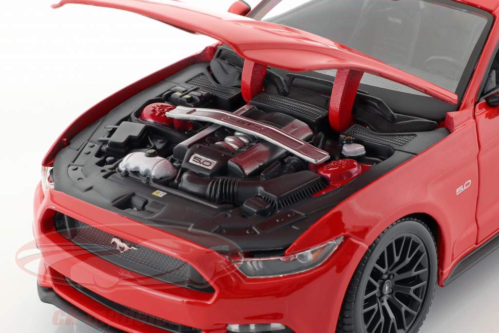 Ford Mustang Año de construcción 2015 rojo 1:18 Maisto