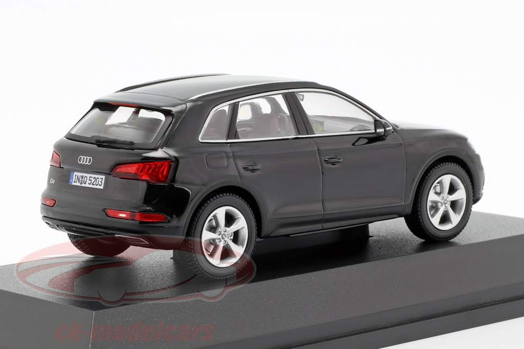 Audi Q5 mito negro 1:43 iScale