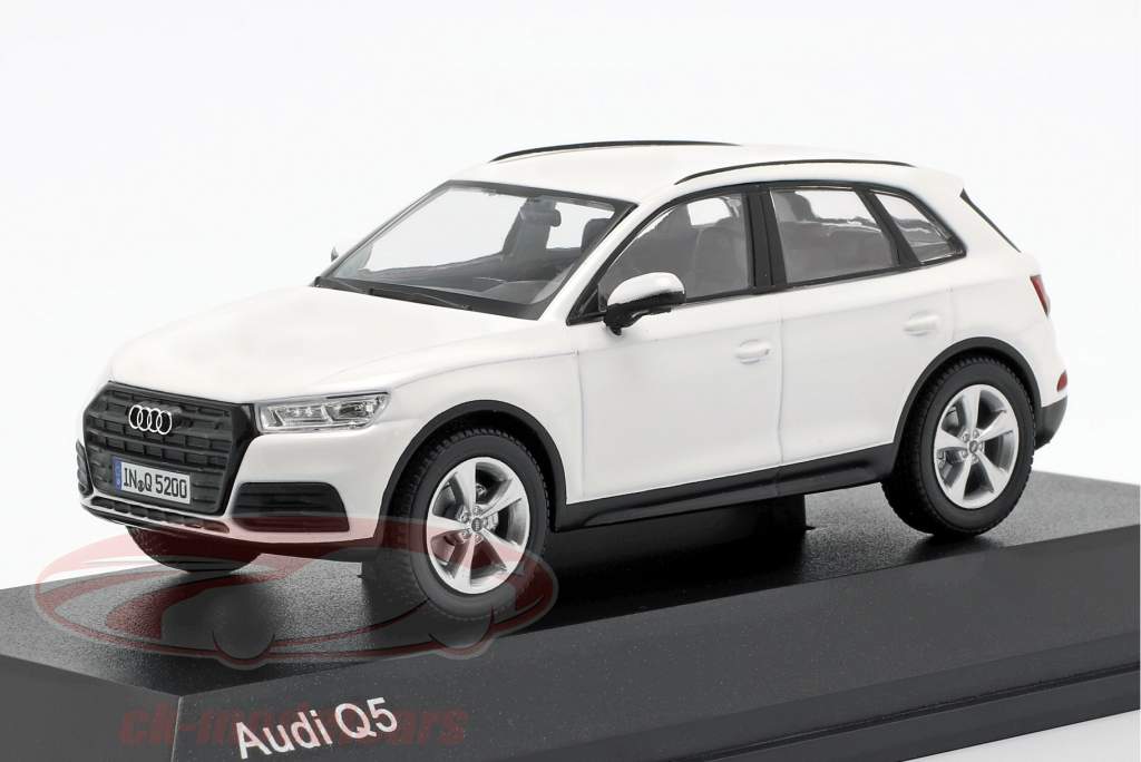 Audi Q5 アイビス ホワイト 1:43 iScale