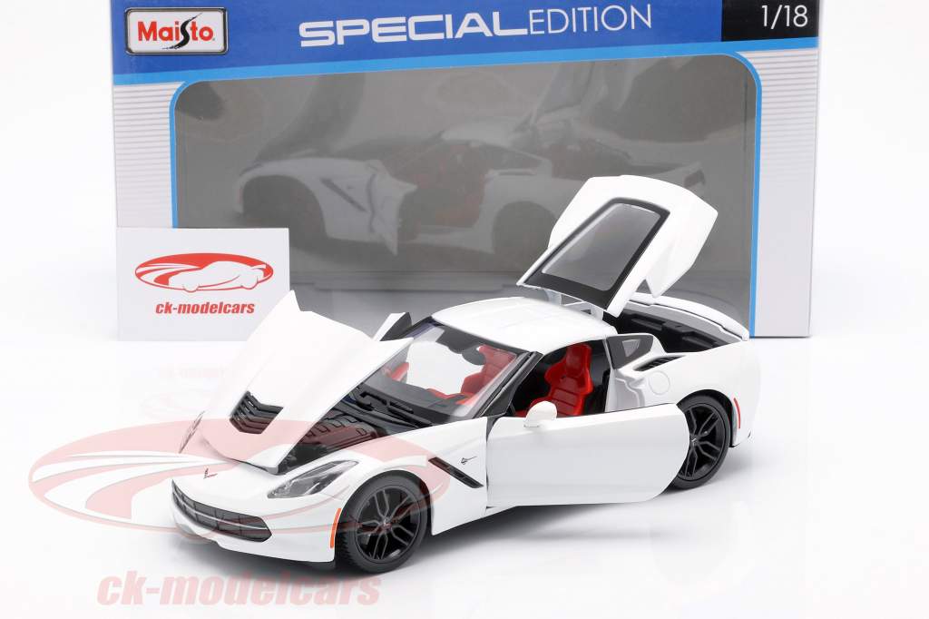 Corvette Stingray Z51 Anno 2014 bianco 1:18 Maisto