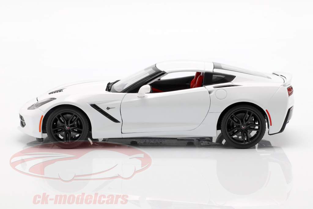 Corvette Stingray Z51 年 2014 白 1:18 Maisto