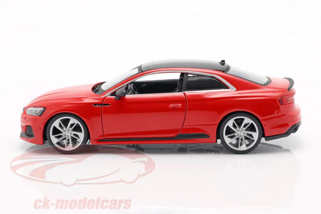 Audi RS 5 coupe rød 1:24 Bburago