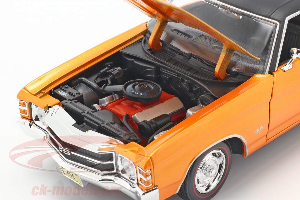 Chevrolet Chevelle SS 454 Sport Coupe 1971 oranje metalen / zwart 1:18 Maisto