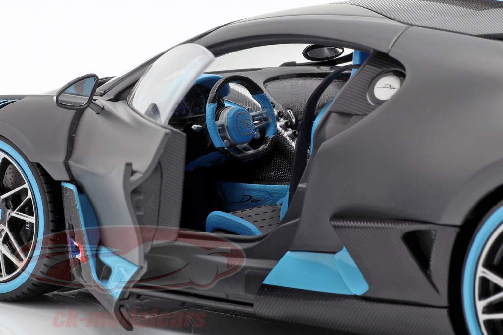 Bugatti Divo anno di costruzione 2018 tappetino grigio / azzurro 1:18 Bburago