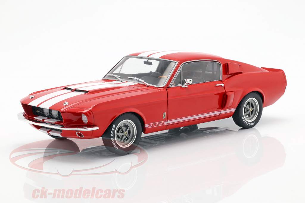 Shelby Mustang GT 500 year 1967 red 1:18 Solido