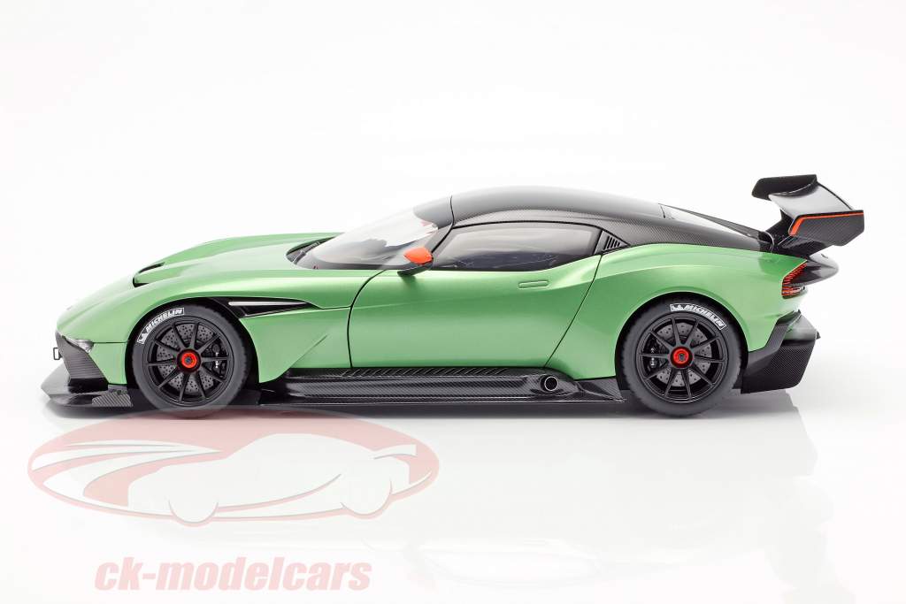 Aston Martin Vulcan 築 2015 アップル ツリー グリーン メタリック 1:18 AUTOart