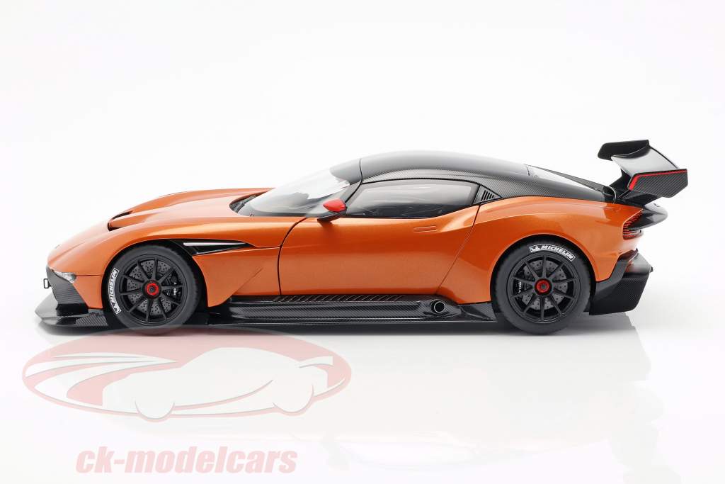Aston Martin Vulcan anno di costruzione 2015 Madagascar arancione 1:18 AUTOart