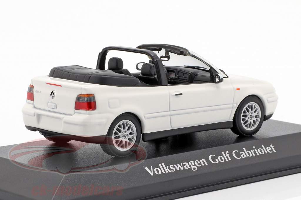 Volkswagen VW Golf IV Cabriolet Bouwjaar 1998 wit 1:43 Minichamps