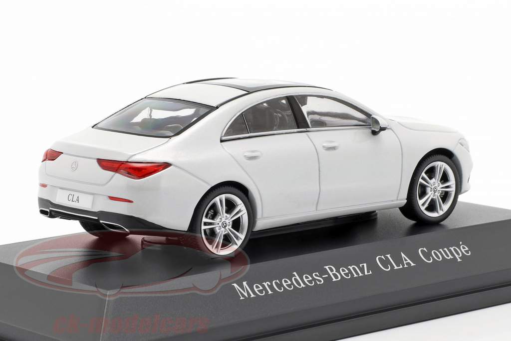 Mercedes-Benz CLA Coupe (C118) anno di costruzione 2019 digital bianco 1:43 Spark