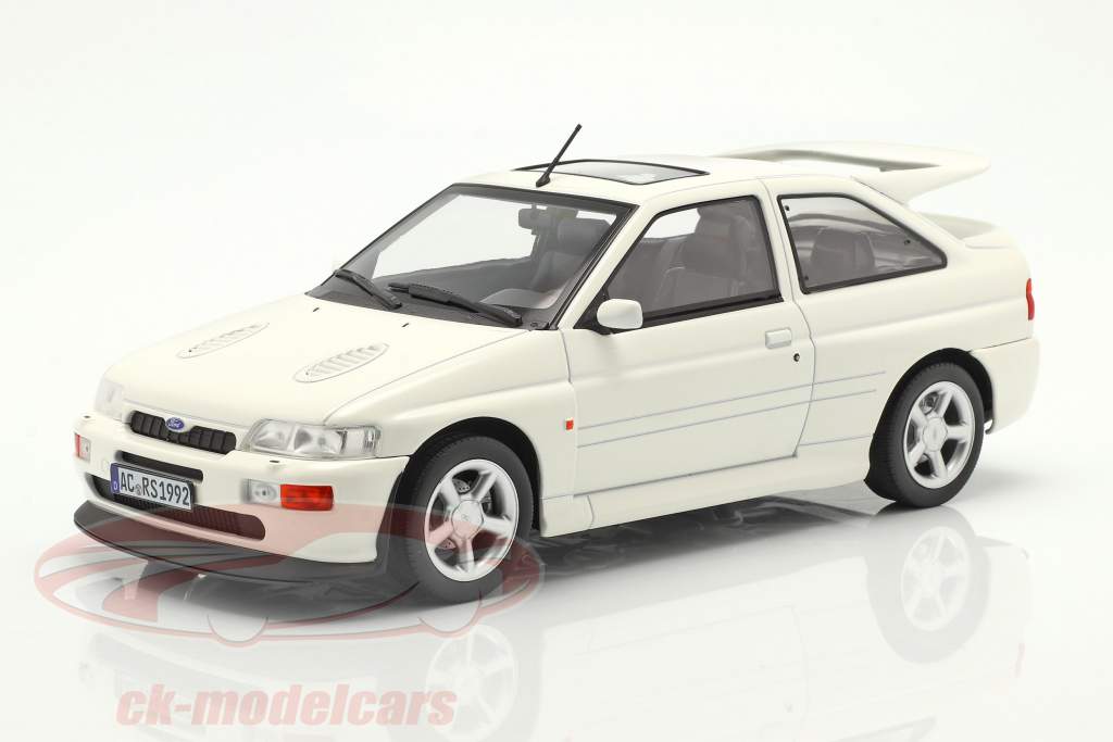 Ford Escort Cosworth year 1992 white 1:18 Norev