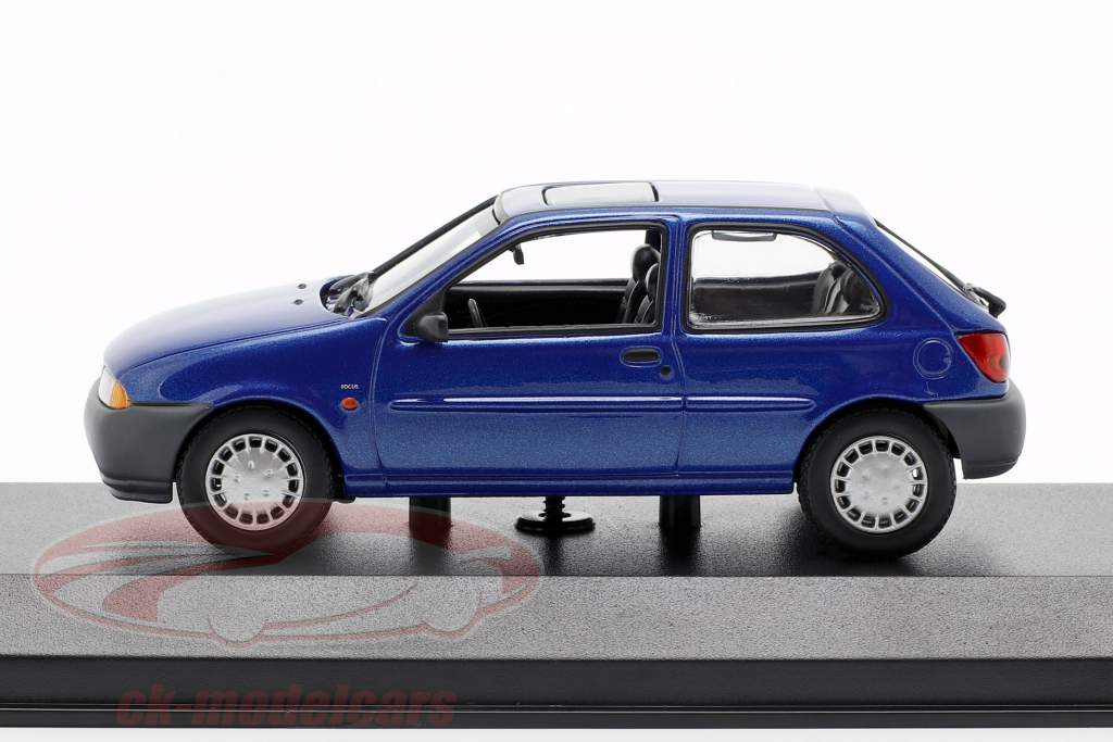 Ford Fiesta ano de construção 1995 azul metálico 1:43 Minichamps