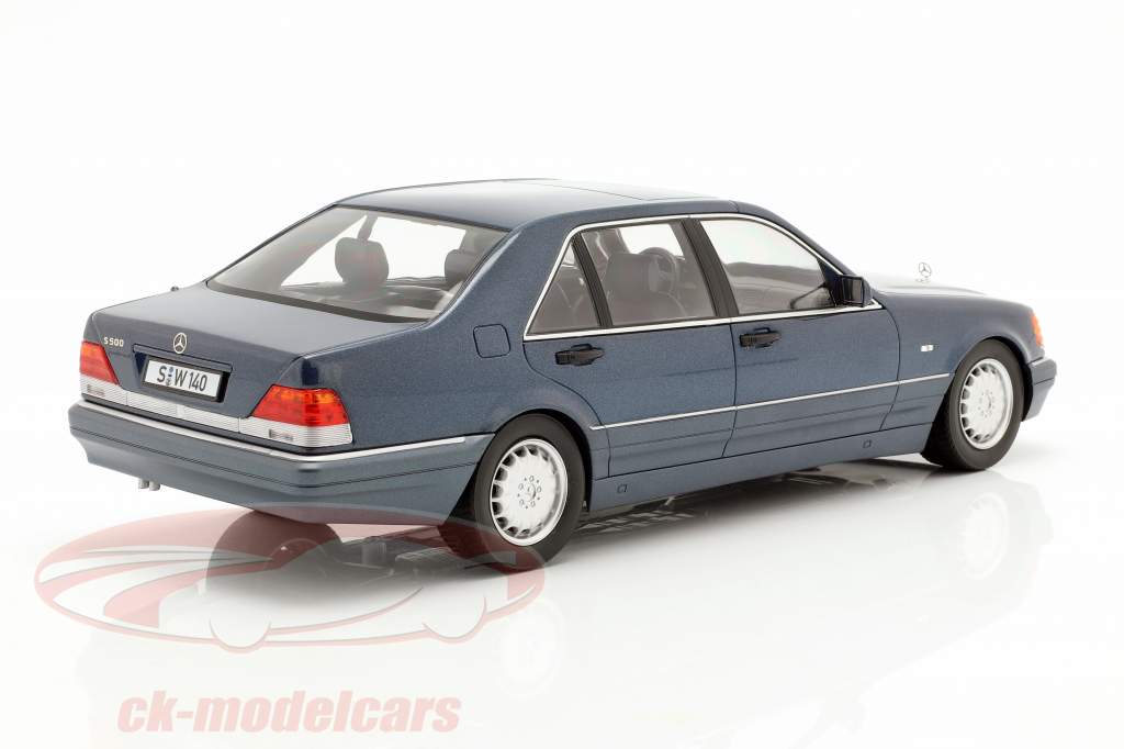 Mercedes-Benz S500 (W140) Bouwjaar 1994-98 Azurit blauw / grijs 1:18 iScale
