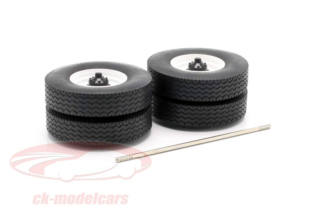 rims and tire Set with axis white 1:18 Road Kings