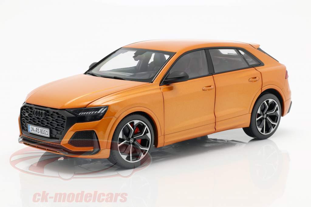 Audi RS Q8 Bouwjaar 2020 draak oranje 1:18 Jaditoys