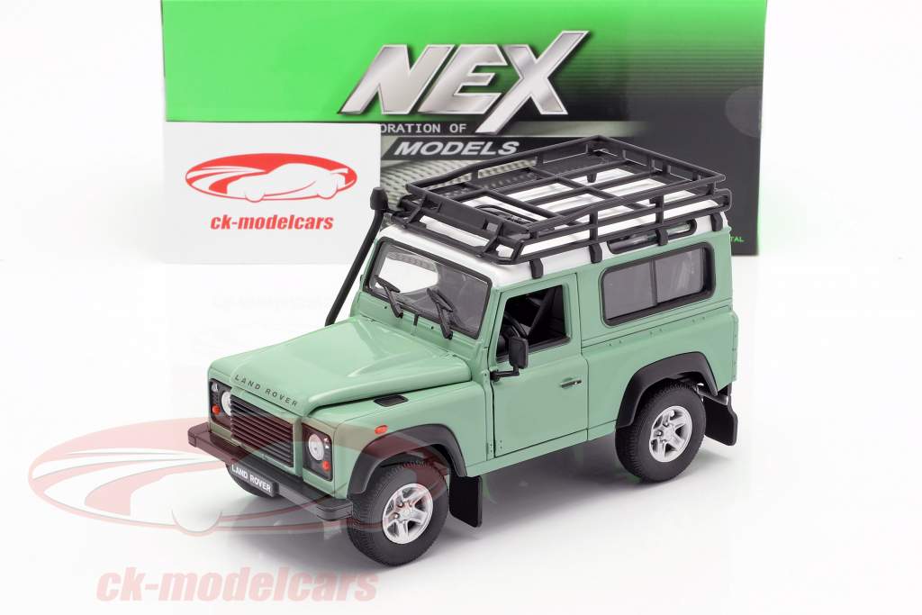 Land Rover Defender with roof rack green / white 1:24 Welly