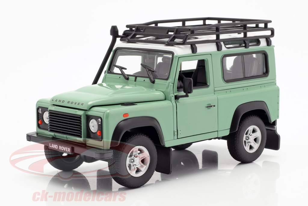 Land Rover Defender with roof rack green / white 1:24 Welly