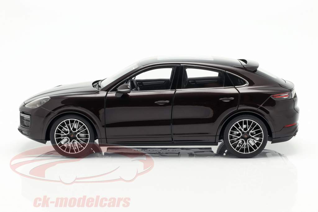 Porsche Cayenne Turbo Coupe 2019 mahogany brown metallic with showcase 1:18 Norev