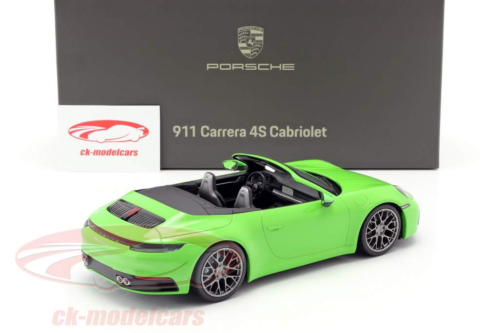 Majorette 212053153  1/64 Porsche 911 992 Carrera S Cabriolet Lizardgreen 