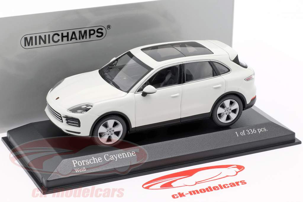 Porsche Cayenne 建造年份 2017 白 1:43 Minichamps