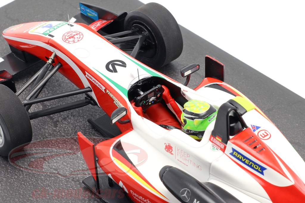 Mick Schumacher Dallara F317 #4 формула 3 чемпион 2018 1:18 Minichamps