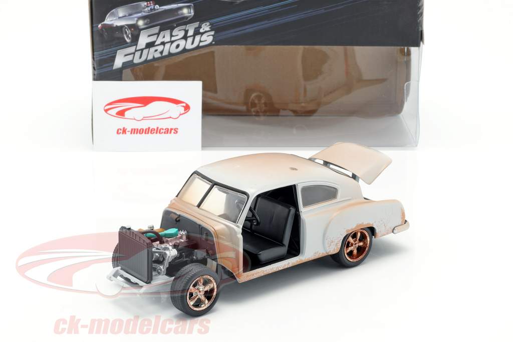 Dom's Chevrolet Fleetline Fast and Furious 8 матовый Серебряный 1:24 Jada Toys
