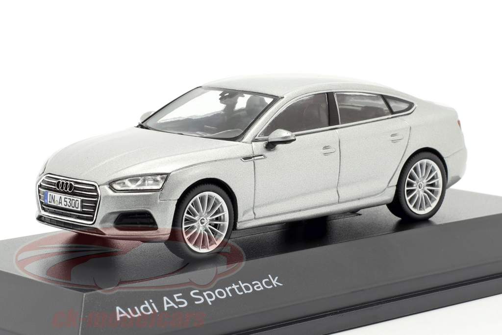 Audi A5 Sportback año de construcción 2017 plata Florett 1:43 Spark