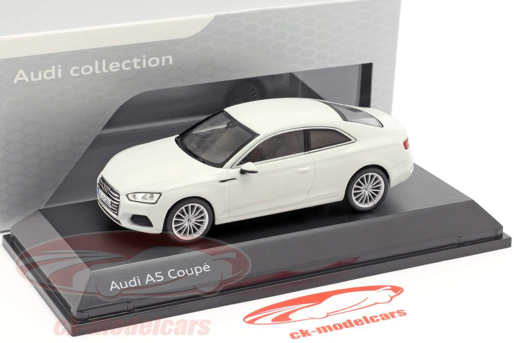 Audi A5 Coupe gletsjer wit 1:43 Spark