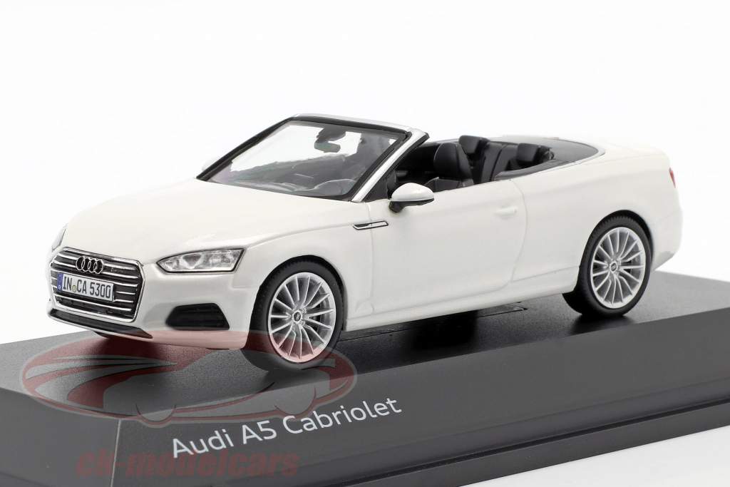 Audi A5 Coupé Vettura Ghiacciaio Bianco 1:43 Scala Spark