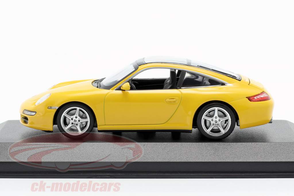 Porsche 911 (997) Targa año de construcción 2006 amarillo 1:43 Minichamps