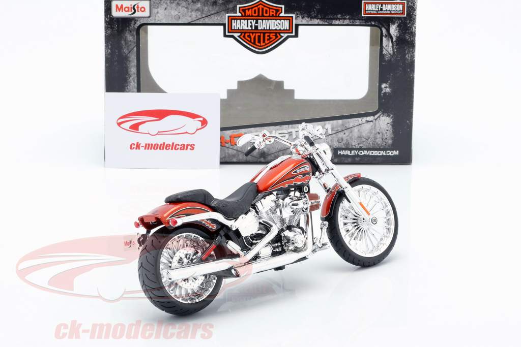Harley Davidson CVO Breakout Bouwjaar 2014 oranje metalen 1:12 Maisto