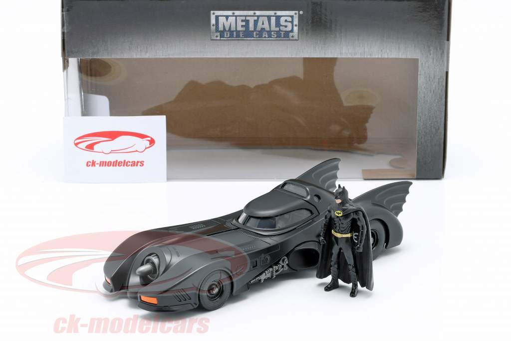 Batmobile with Batman figure Movie Batman 1989 1:24 Jada Toys