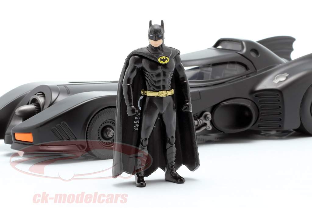 Batmobile with Batman figure Movie Batman 1989 1:24 Jada Toys