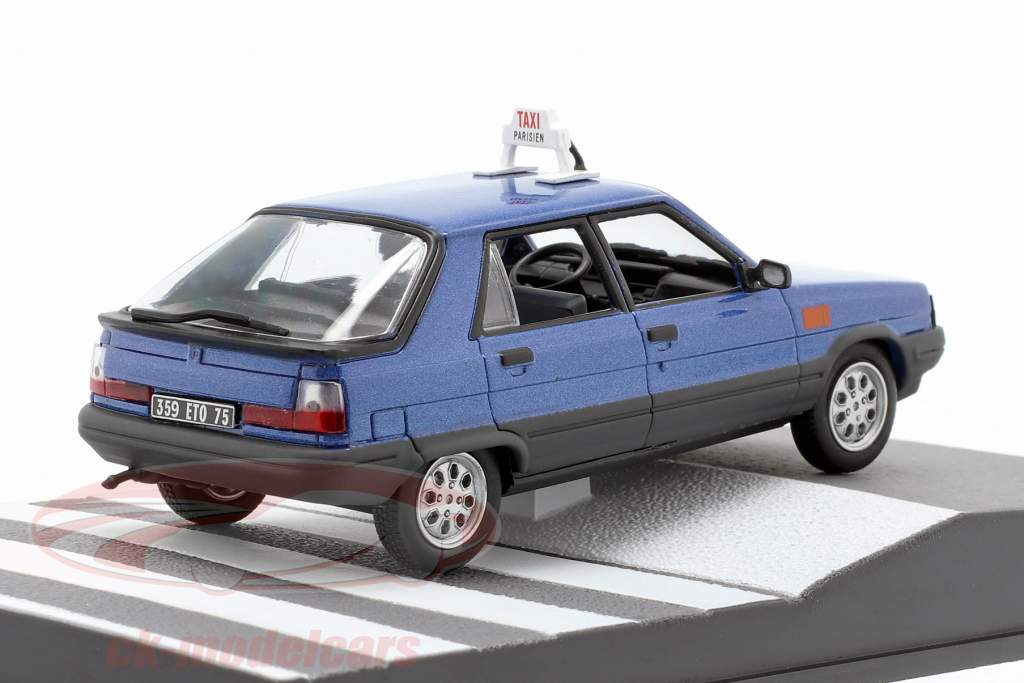Renault 11 автомобилей Джеймса Бонда фильм Искры из глаз 1:43 Ixo